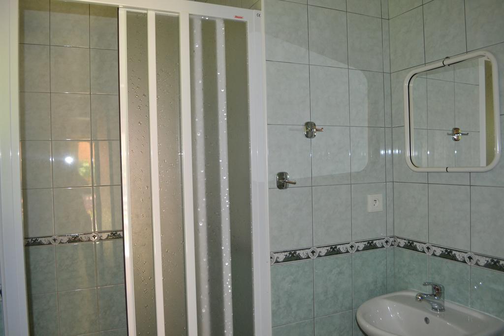 Chaty Pod Knizeci, Trojanovice Luaran gambar